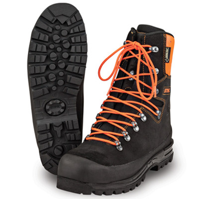 best chainsaw boots for climbing