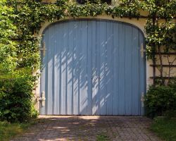 R & L Overhead Doors